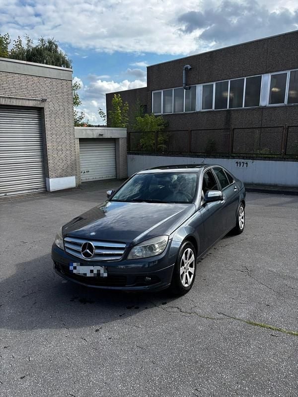 Blau Gebraucht 2007 Mercedes C220 Limousine | 3.650 € (Guter Preis) - Bild 1/4