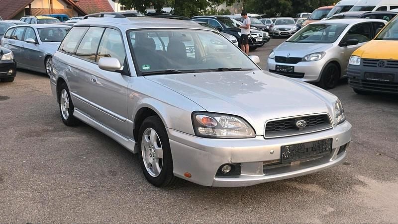 Silber Gebraucht 2002 Subaru Legacy Kombi | 990 € - Bild 1/4