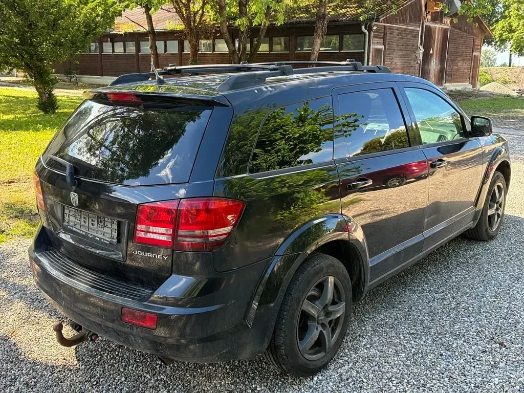 Gebraucht Dodge Journey SE 170 PS (125 kW) 2010 Schwarz SUV