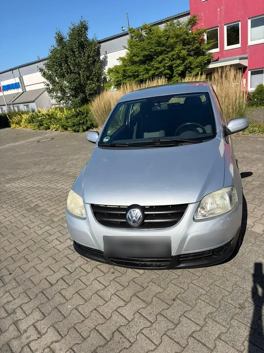 Gebraucht VW Fox 70 PS (51 kW) 2005 Silber Kleinwagen