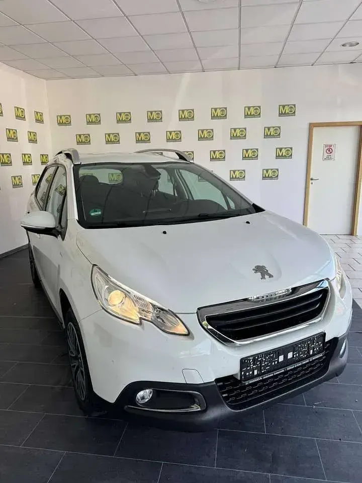 Gebraucht Peugeot 2008 Active 110 PS (80 kW) 2016 Lack weiss banquise typ aussen SUV
