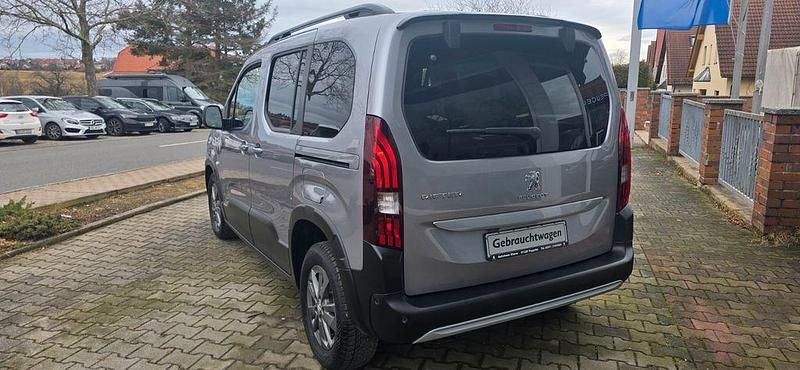 Gebraucht Peugeot Rifter Allure 131 PS (96 kW) 2023 Grau Van / Kleinbus