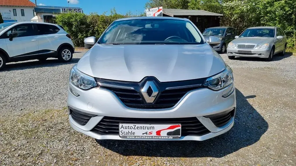 Usata Renault Mégane Life 116 CV (85 kW) 2019 Grigio Berlina