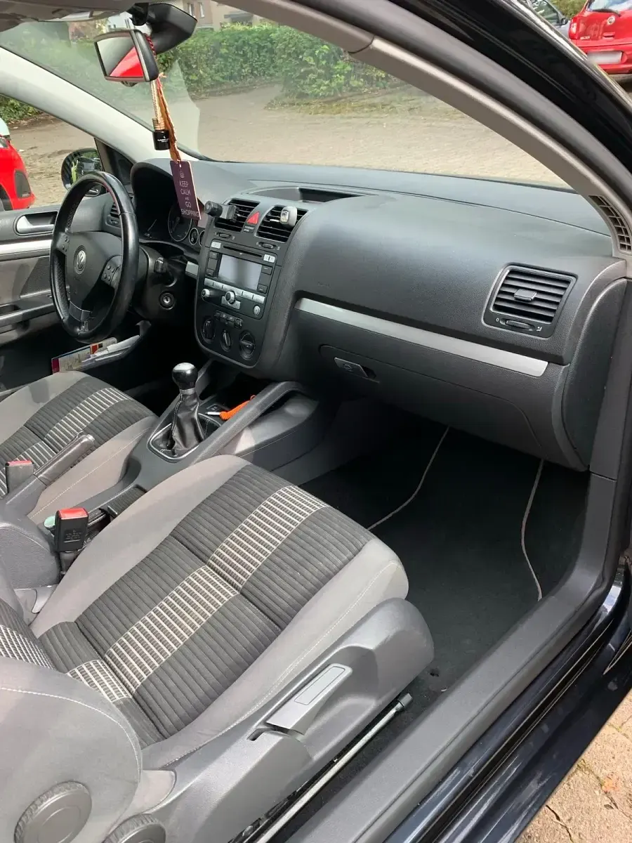 Gebraucht VW Golf V 80 PS (58 kW) 2008 Schwarz Kleinwagen