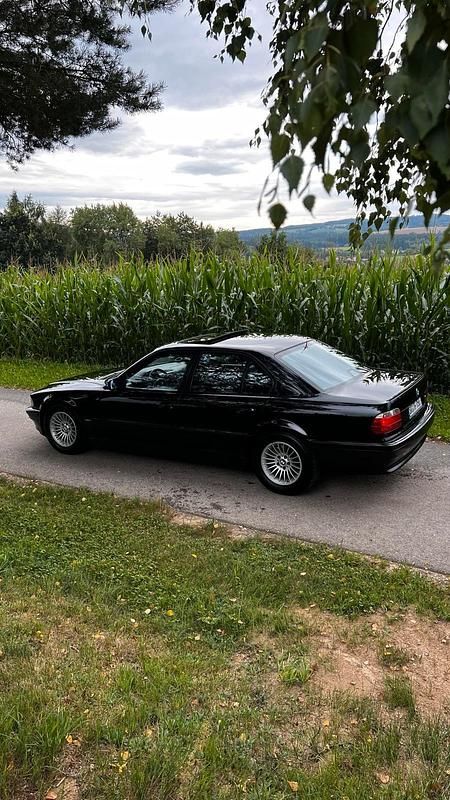 Gebraucht BMW 750 Shadowline 326 PS (239 kW) 1997 Schwarz Limousine
