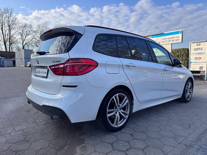 Gebraucht BMW 220 M Sport 192 PS (141 kW) 2016 Weiß Van / Kleinbus