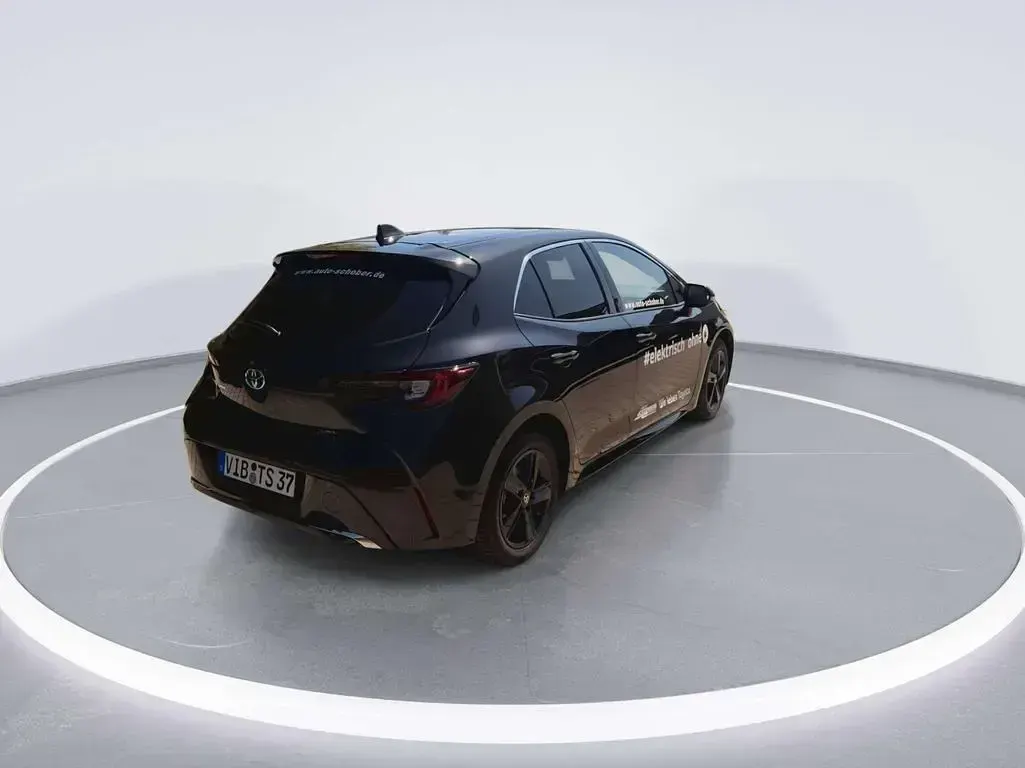 Gebraucht Toyota Corolla Hybrid 141 PS (103 kW) 2025 Schwarz Limousine