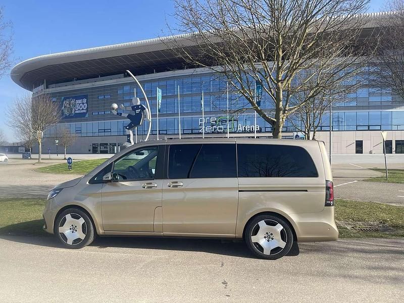 Gebraucht Mercedes E250 Style 190 PS (139 kW) 2024 Kombi