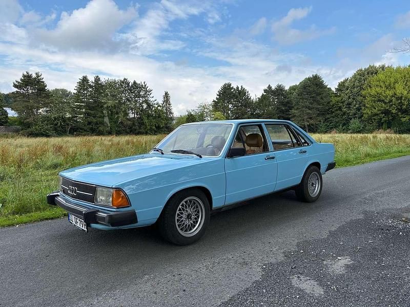 Blau Gebraucht 1979 Audi 100 Limousine | 7.900 € - Bild 1/4