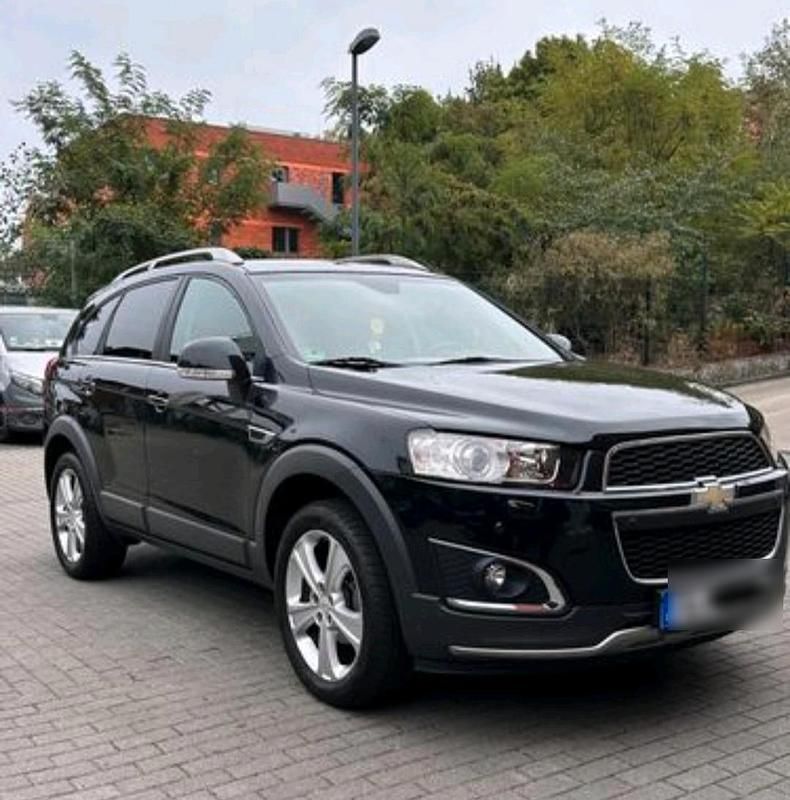 Schwarz Gebraucht 2013 Chevrolet Captiva SUV | 9.700 € (Fairer Preis) - Bild 1/4