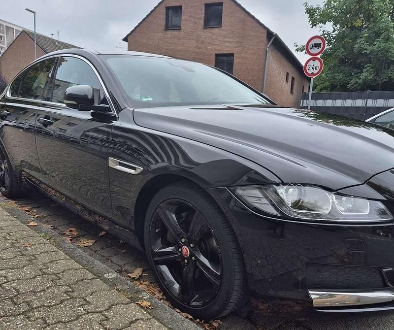 Gebraucht Jaguar XF Portfolio 163 PS (119 kW) 2016 Limousine