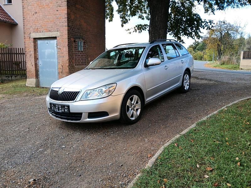 Gebraucht Skoda Octavia Classic 122 PS (89 kW) 2011 Kombi