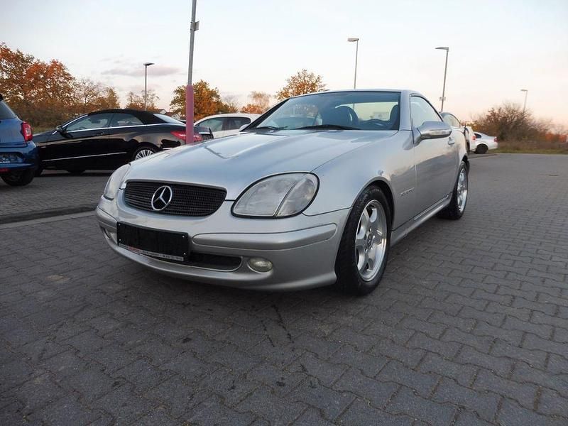 Gebraucht Mercedes SLK200 163 PS (119 kW) 2003 Silber Cabrio