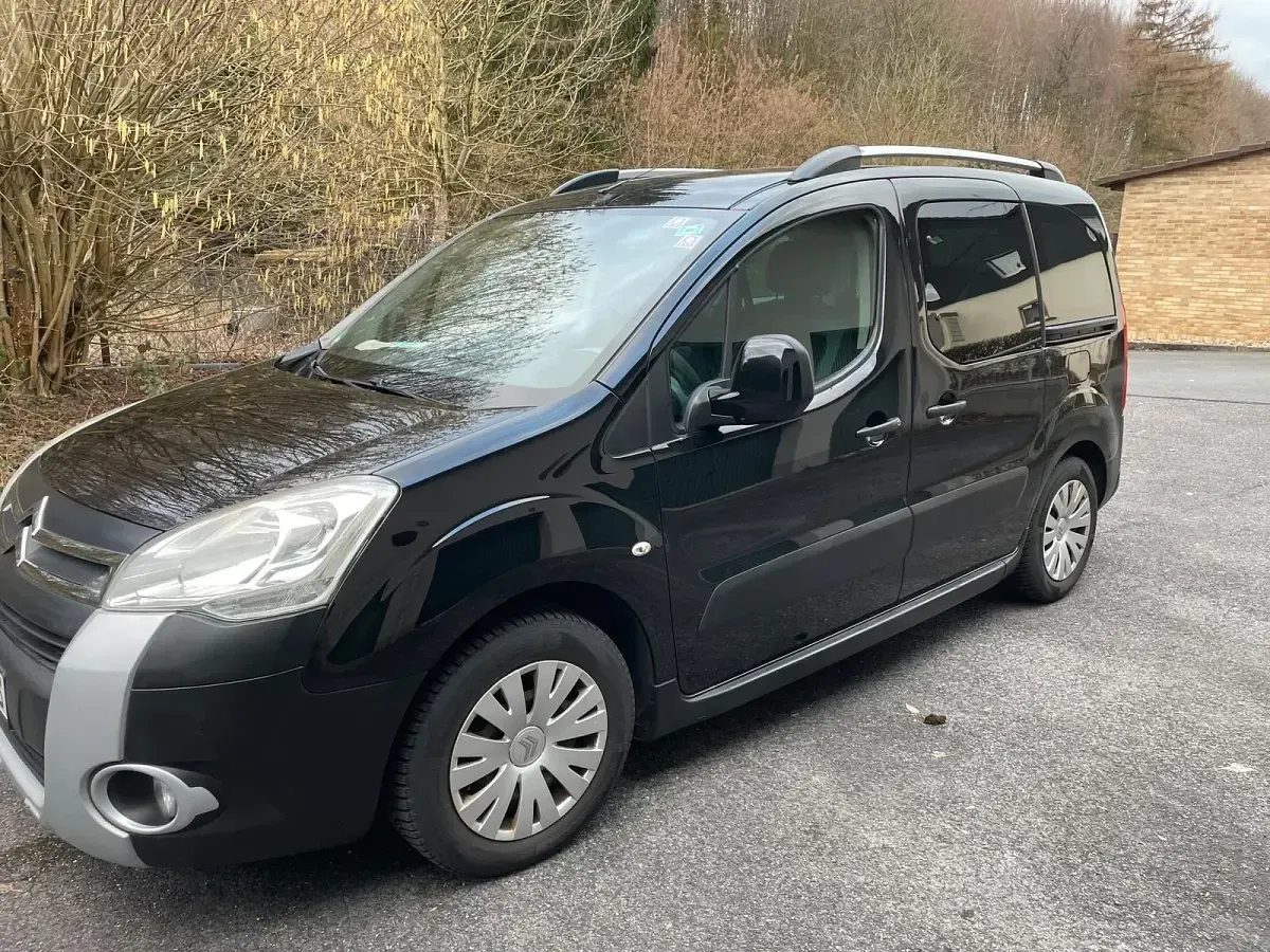 Gebraucht Citroën Berlingo XTR 112 PS (82 kW) 2012 Schwarz Van / Kleinbus