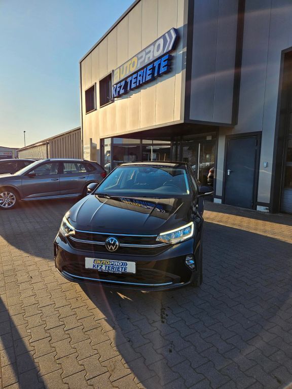 Schwarz Gebraucht 2024 VW Taigo Life SUV | 19.290 € (Superpreis) - Bild 1/4