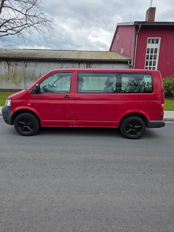 Gebraucht VW T5 105 PS (77 kW) 2006 Rot Van