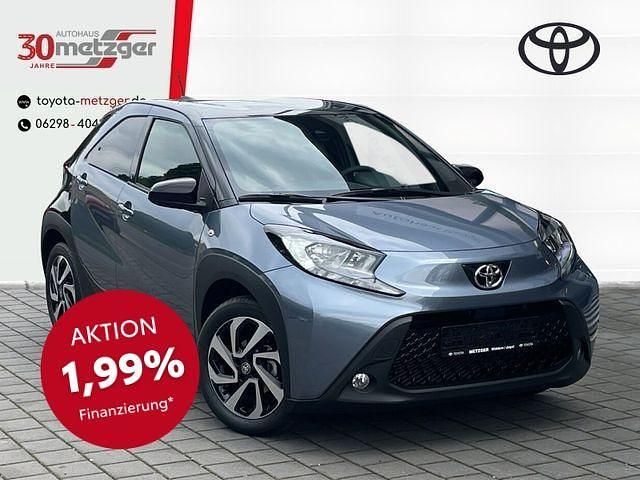 Beige Neu 2024 Toyota Aygo Team Kleinwagen | 17.720 € - Bild 1/4