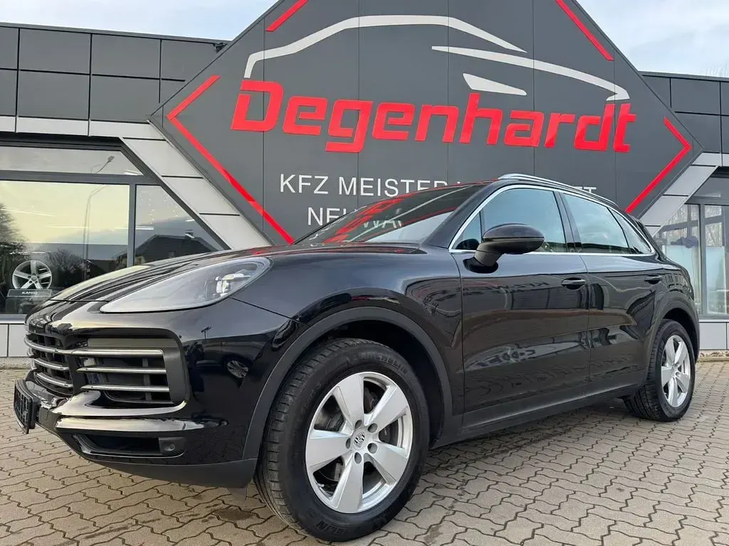 Second-hand Porsche Cayenne 340 CP (250 kW) 2022 Negru SUV