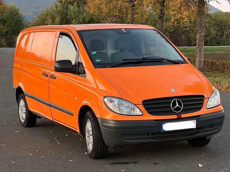 Gebraucht Mercedes Vito 116 PS (85 kW) 2010 Orange Van