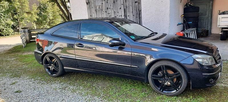 Schwarz Gebraucht 2009 Mercedes CLC220 Kleinwagen | 5.250 € (Etwas zu teuer) - Bild 1/4