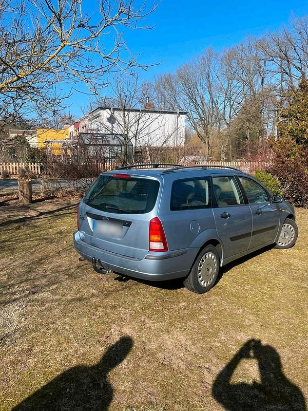 Gebraucht Ford Focus 101 PS (74 kW) 2004 Blau Kombi