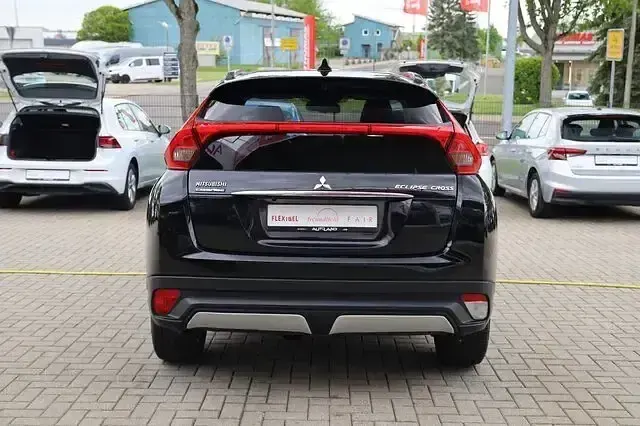 Używany Mitsubishi Eclipse Cross Basis 163 KM (119 kW) 2020 Czarny SUV