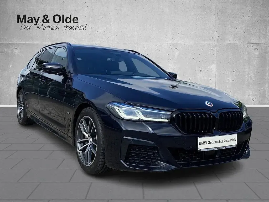 Gebraucht BMW 530 M Sport 245 PS (180 kW) 2023 Schwarz Kombi