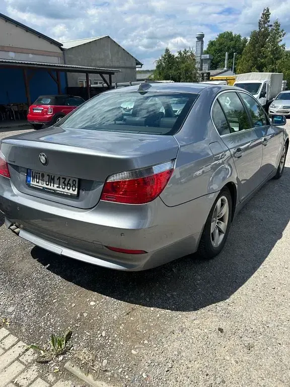 Gebraucht BMW 523 Performance 177 PS (130 kW) 2005 Silber Limousine
