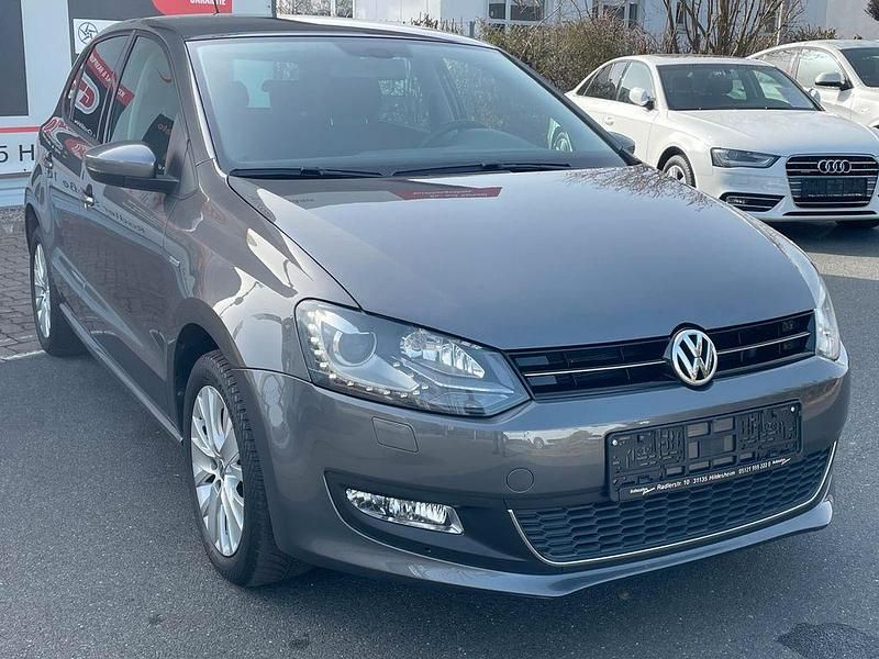 Gebraucht VW Polo Life 90 PS (66 kW) 2013 Grau Kleinwagen