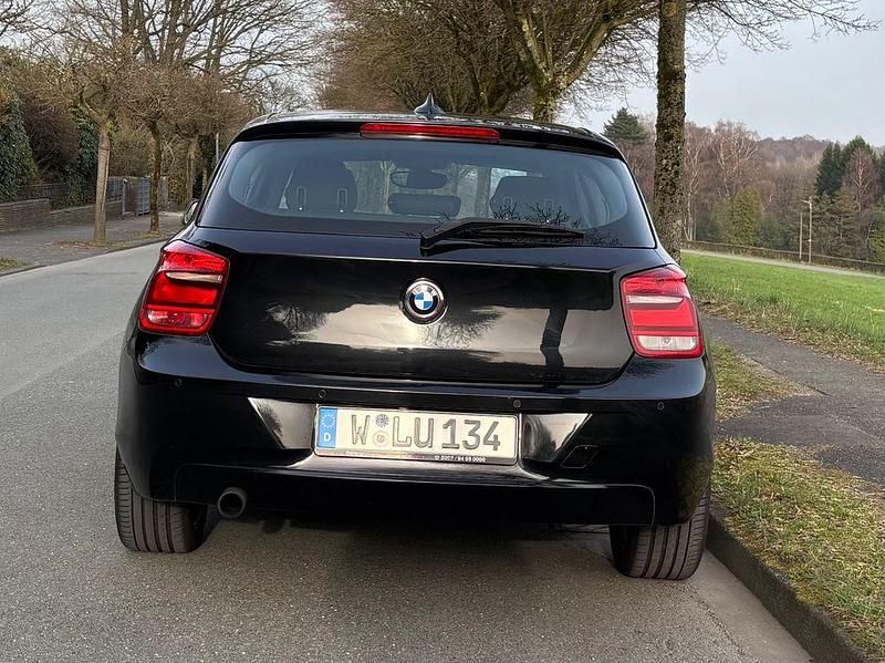 Gebraucht BMW 114 102 PS (75 kW) 2014 Schwarz Kleinwagen