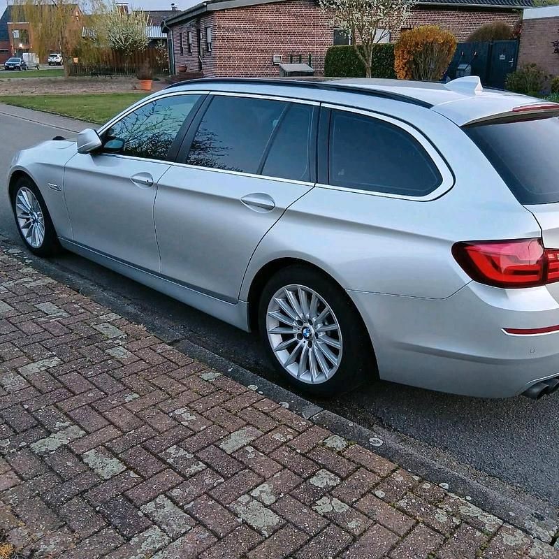 Gebraucht BMW 523 204 PS (150 kW) 2010 Silber Kombi