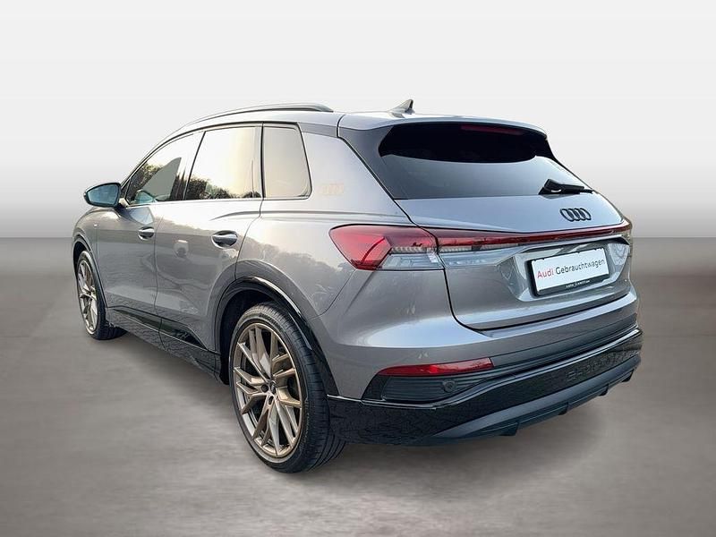Gebraucht Audi Q4 e-tron Basis 150 kW (204 PS) 2022 Taifungrau metallic SUV