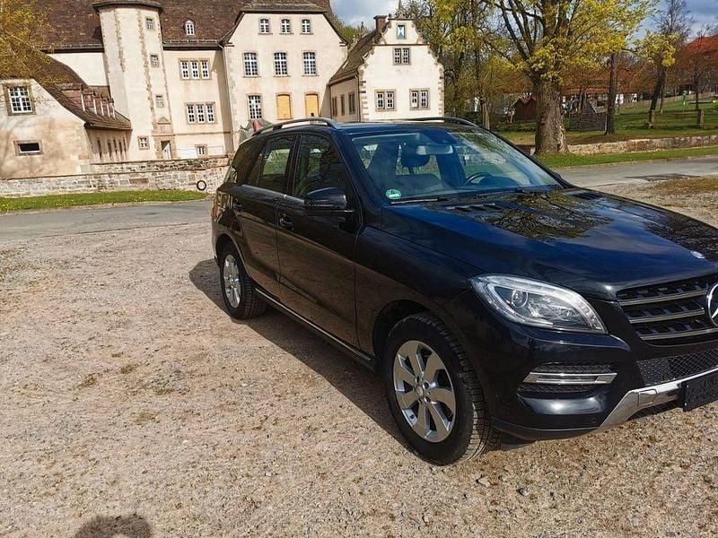Gebraucht Mercedes ML350 258 PS (189 kW) 2014 Schwarz SUV