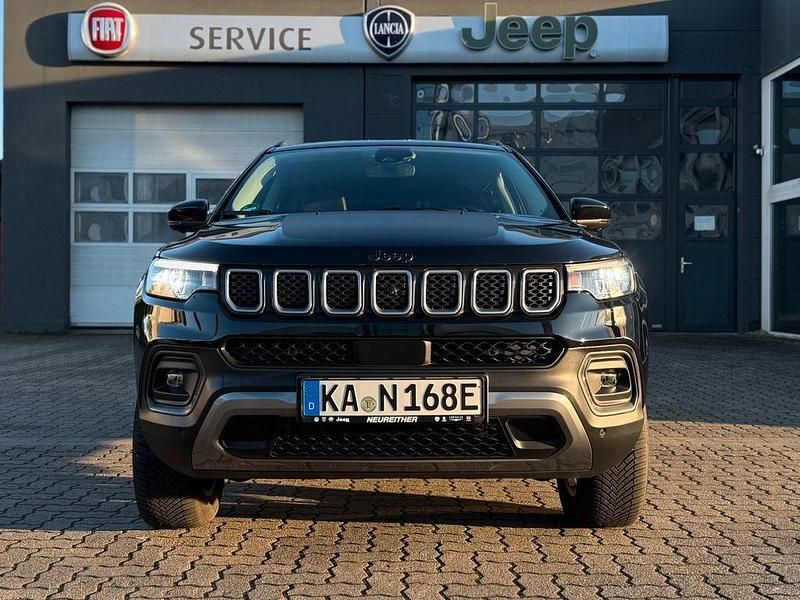 Gebraucht Jeep Compass 241 PS (177 kW) 2023 Schwarz SUV