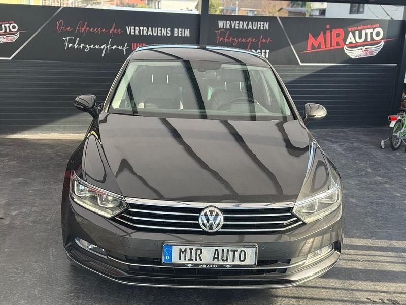 Gebraucht VW Passat Highline 150 PS (110 kW) 2017 Grau Limousine