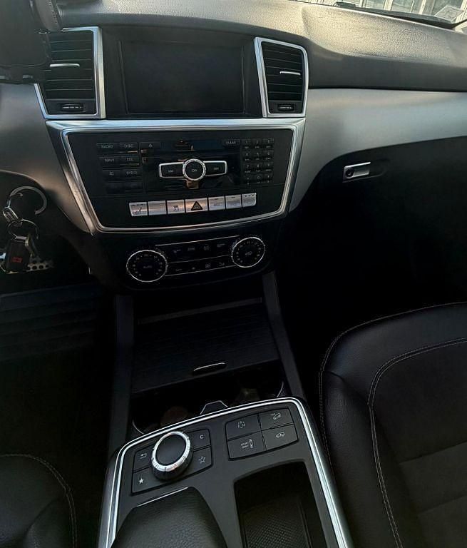 Gebraucht Mercedes ML250 204 PS (150 kW) 2013 Grau SUV