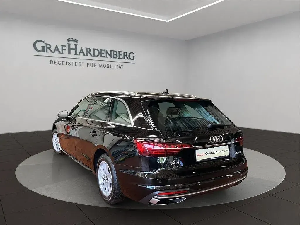 Gebraucht Audi A4 Advanced Plus 163 PS (119 kW) 2024 Schwarz Kombi