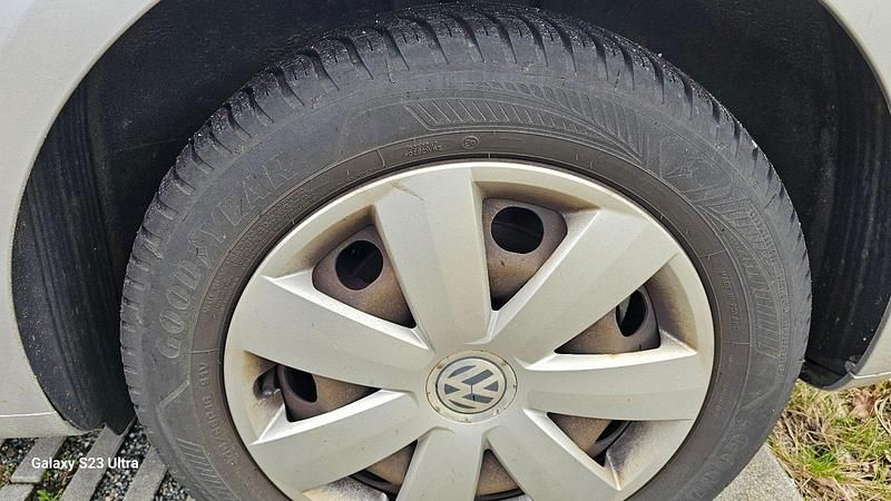 Gebraucht VW Touran 105 PS (77 kW) 2012 Grau Van / Kleinbus