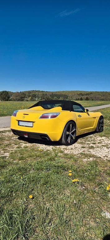 Second-hand Opel GT 300 CP (220 kW) 2007 Galben Cabrio
