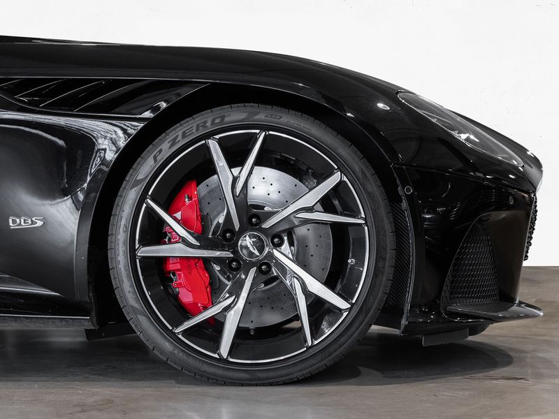 Gebraucht Aston Martin DBS 725 PS (533 kW) 2020 Onyx black Coupé