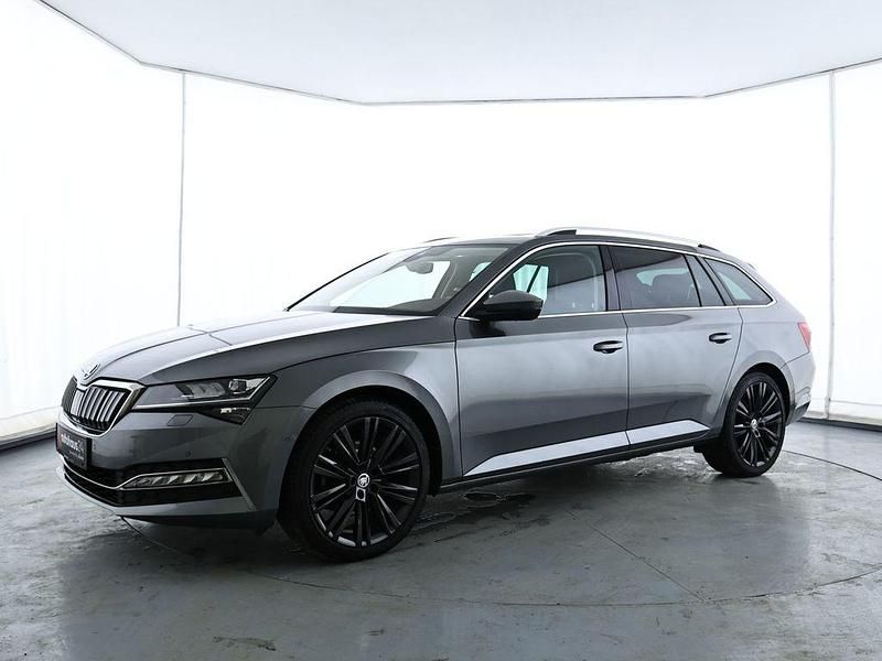 Gebraucht Skoda Superb Style 218 PS (160 kW) 2021 Grau Kombi