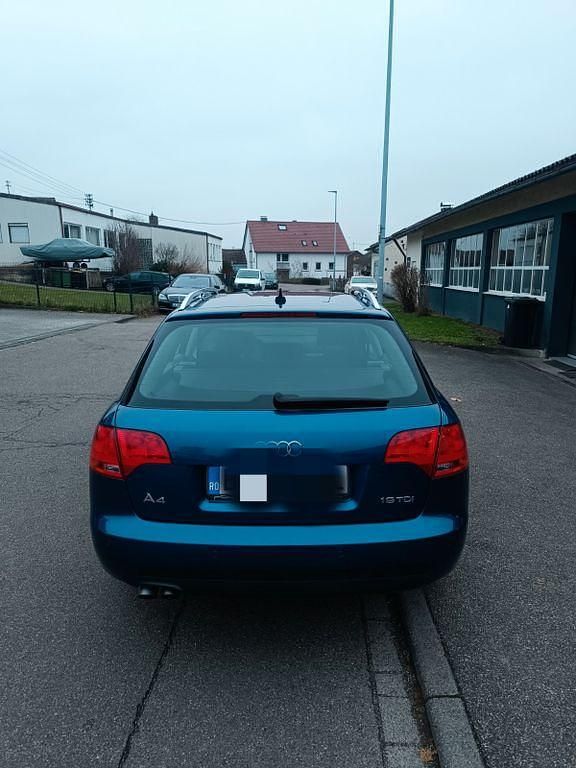 Gebraucht Audi A4 116 PS (85 kW) 2007 Blau Limousine