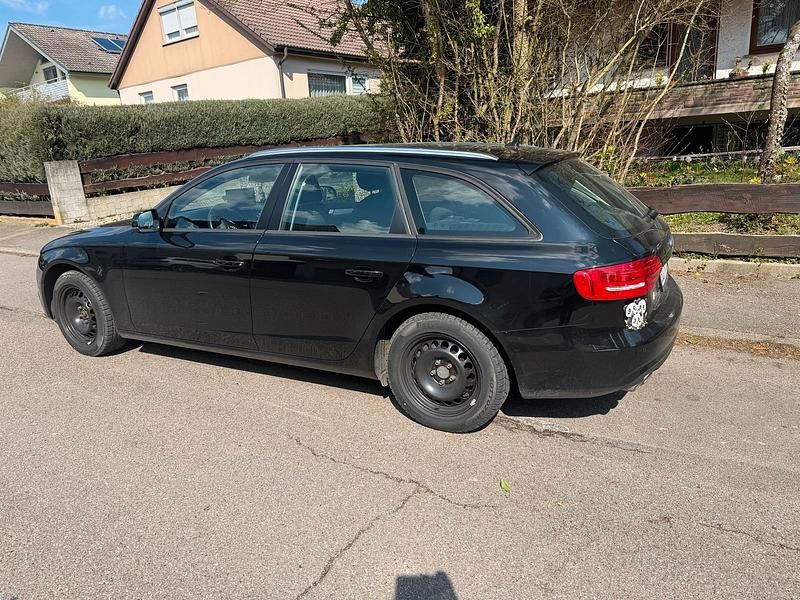 Gebraucht Audi A4 Ambiente 150 PS (110 kW) 2015 Schwarz Kombi