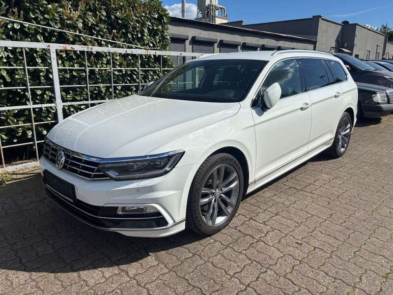 Weiß Gebraucht 2016 VW Passat R-line Kombi | 15.900 € (Fairer Preis) - Bild 1/4