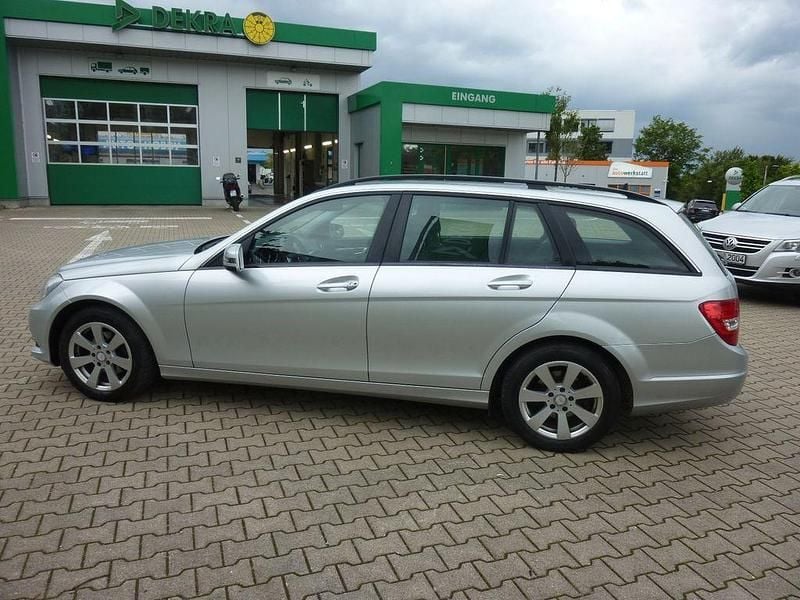 Gebraucht Mercedes C180 156 PS (114 kW) 2012 Silber Kombi