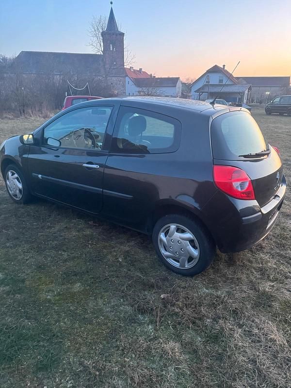 Gebraucht Renault Clio II 75 PS (55 kW) 2008 Schwarz Kleinwagen