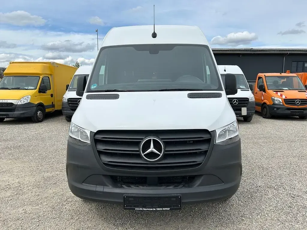 Używany Mercedes Sprinter 150 KM (110 kW) 2022 Biały Van