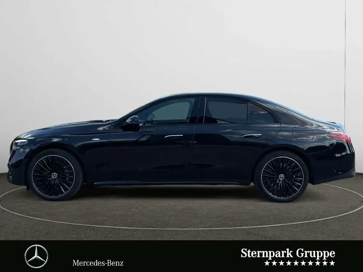 Gebraucht Mercedes E300 AMG 313 PS (230 kW) 2025 Schwarz Limousine