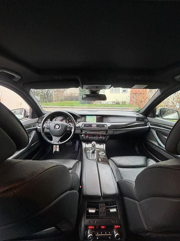 Weiß Gebraucht 2012 BMW 550 Limousine | 17.000 € (Fairer Preis) - Bild 1/4
