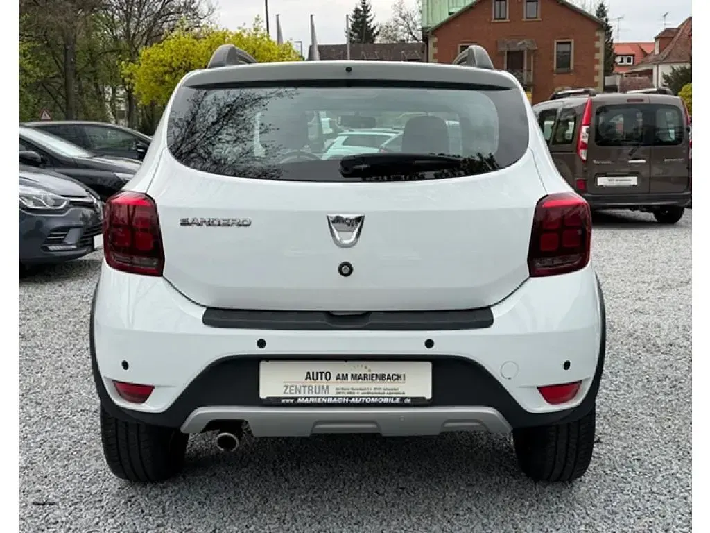 Gebraucht Dacia Sandero Prestige 90 PS (66 kW) 2017 Unbekannt Kleinwagen